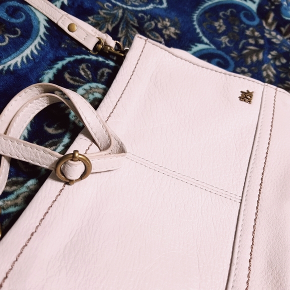 SOLD!-The Sak white leather crossbody bag🌿 - Picture 4 of 7